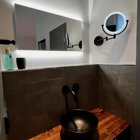 Drei Hoefe فريدريشدورف