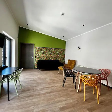 Drei Hoefe * فريدريشدورف